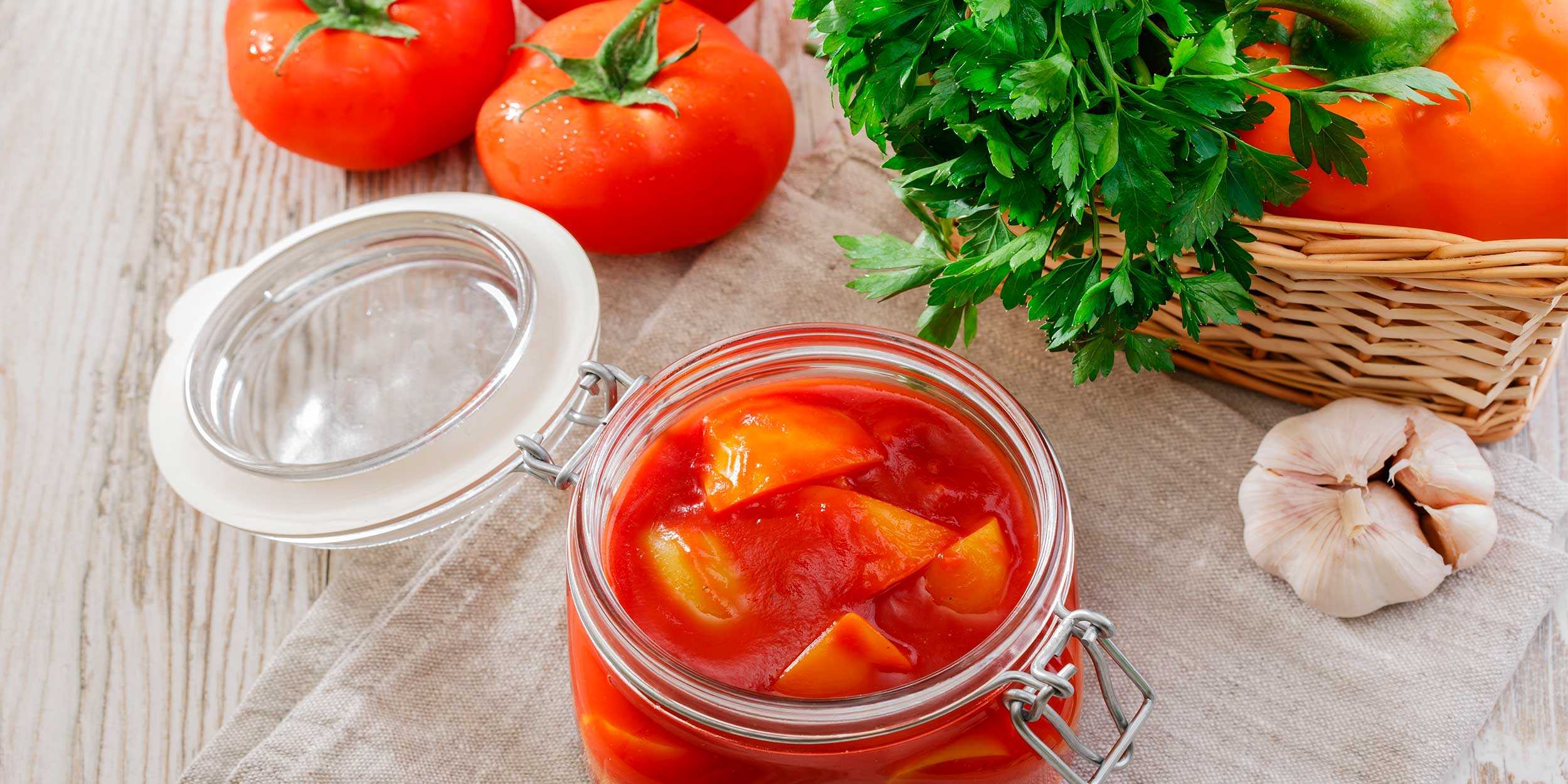 Лечо из помидор, перца, моркови и лука на зиму — рецепты приготовления без стерилизации
