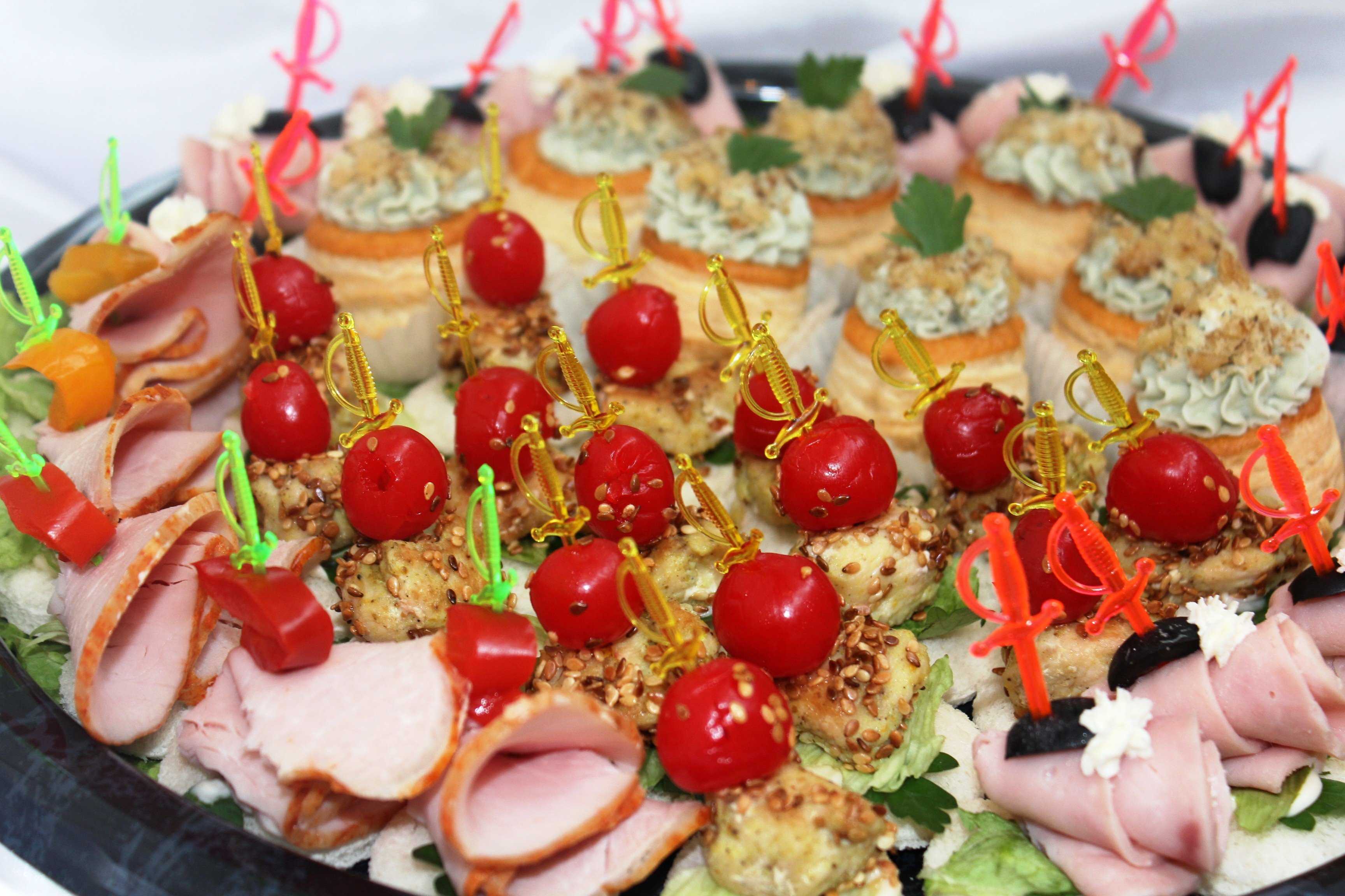Салат зодиак с курицей и грибами рецепт с фото - 1000.menu