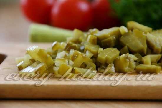 Салат Оливье с курицей и зеленым луком - рецепт с фотографиями - Patee. Рецепты