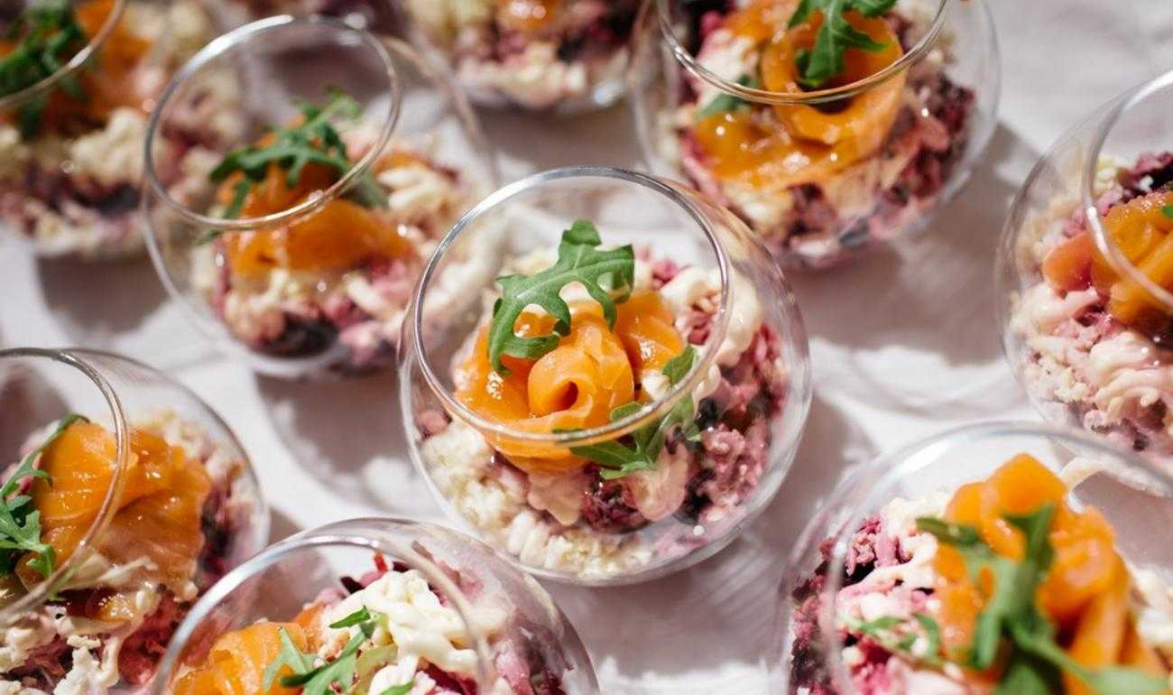 Салат гурман - великолепная закуска для праздничного меню: рецепты с фото и видео