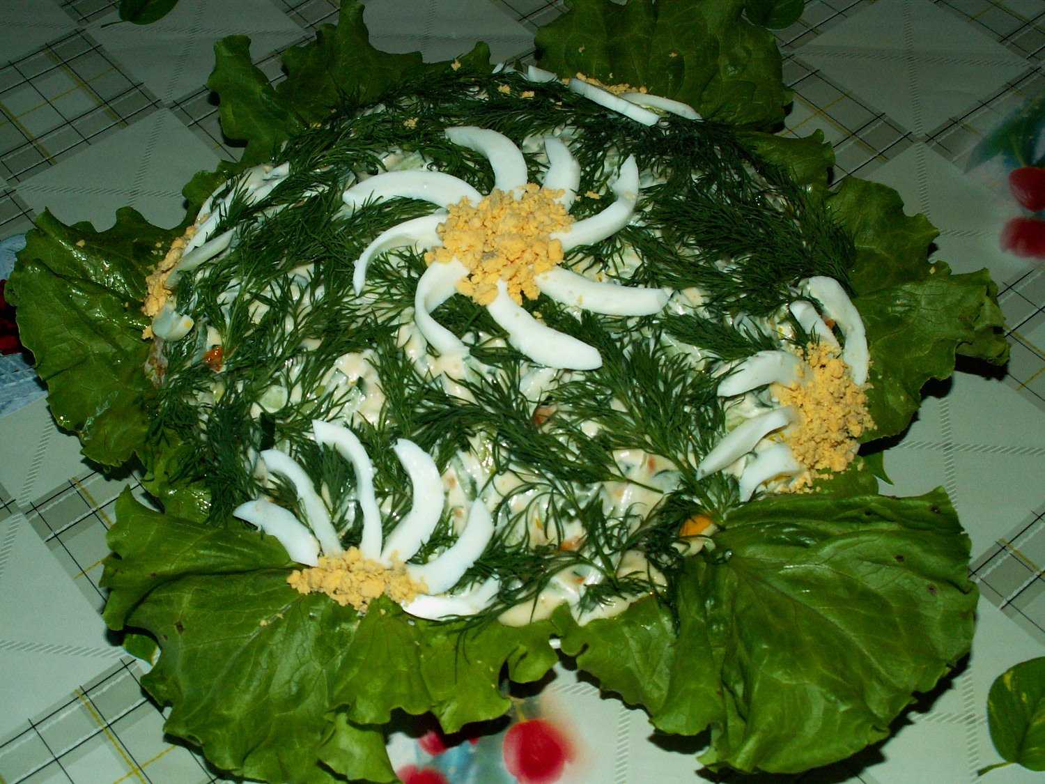 Салат с сайрой консервированной и рисом рецепт с фото пошагово и видео - 1000.menu