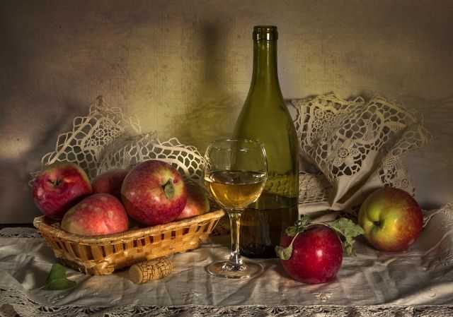 Вино из яблок: 8 рецептов в домашних условиях