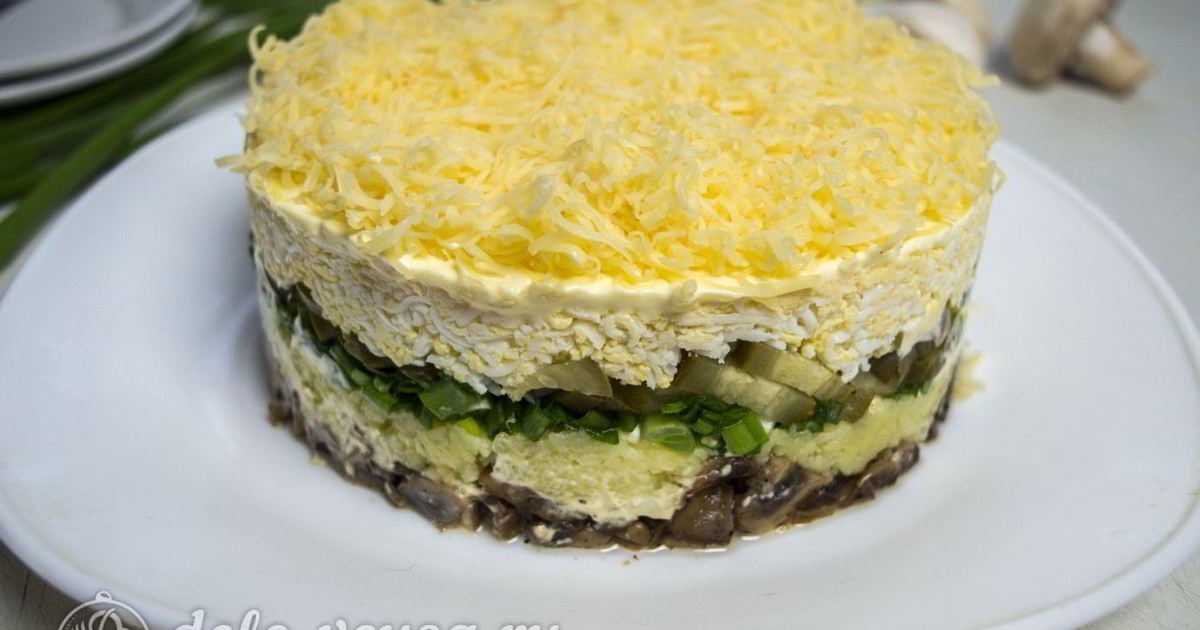 Салат лисья шубка с селедкой и грибами рецепт с фото пошагово - 1000.menu