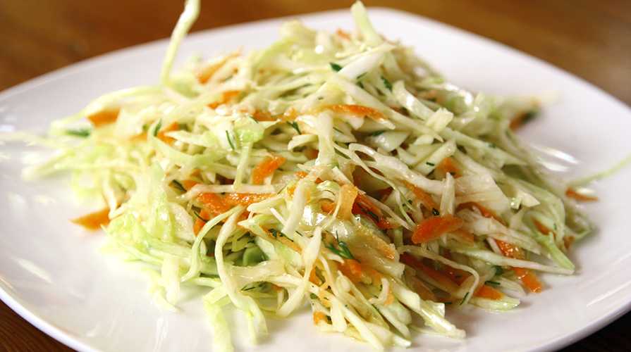 Витаминные салаты со свежей зеленью. рецепты от сибмам с фото - салаты