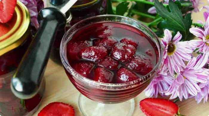 Клубничное варенье с целыми ягодами - пошаговый рецепт