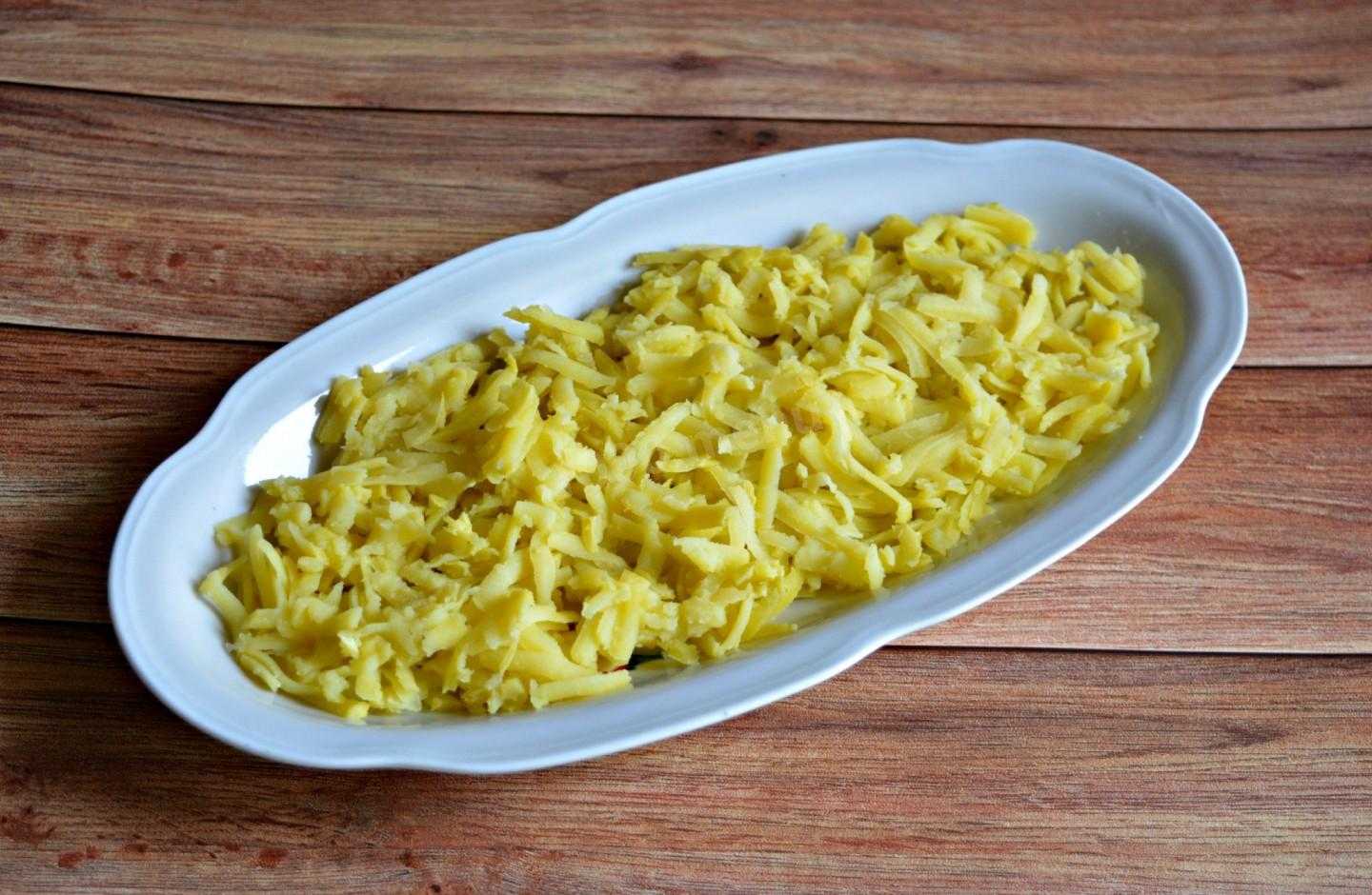 Салат из зеленой редьки с морковью