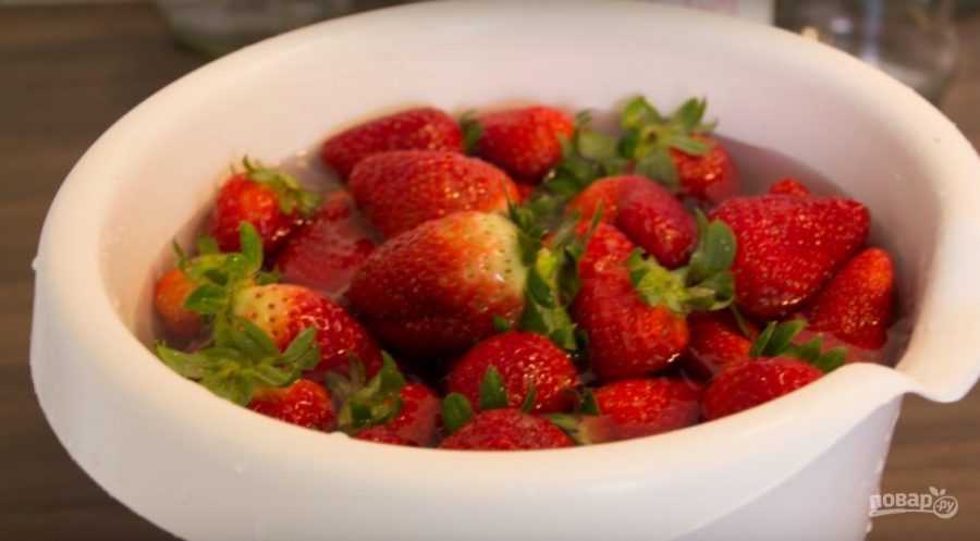 Густое варенье из клубники с целыми ягодами — классические рецепты