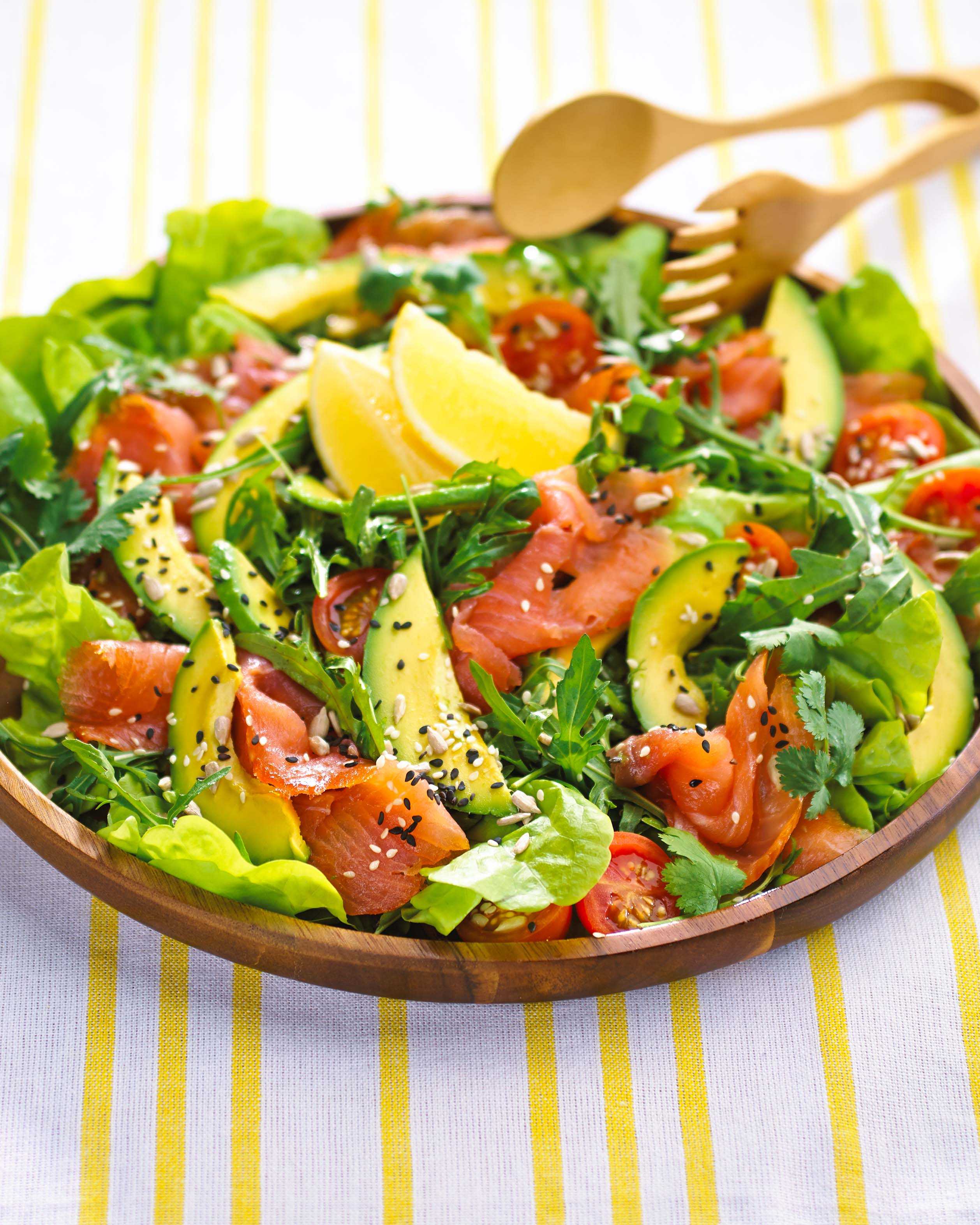 Салат с авокадо и помидорами – 8 вкусных и полезных рецептов