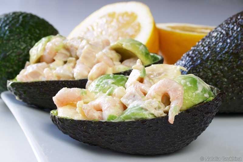 Овощной салат с авокадо, капустой и маринованным имбирем рецепт с фото - 1000.menu