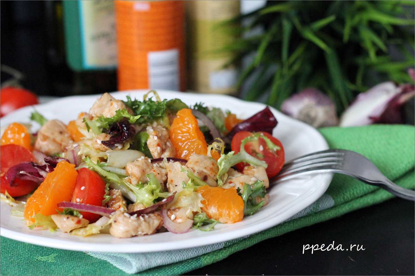 Салат с мандаринами и курицей - 6 пошаговых фото в рецепте