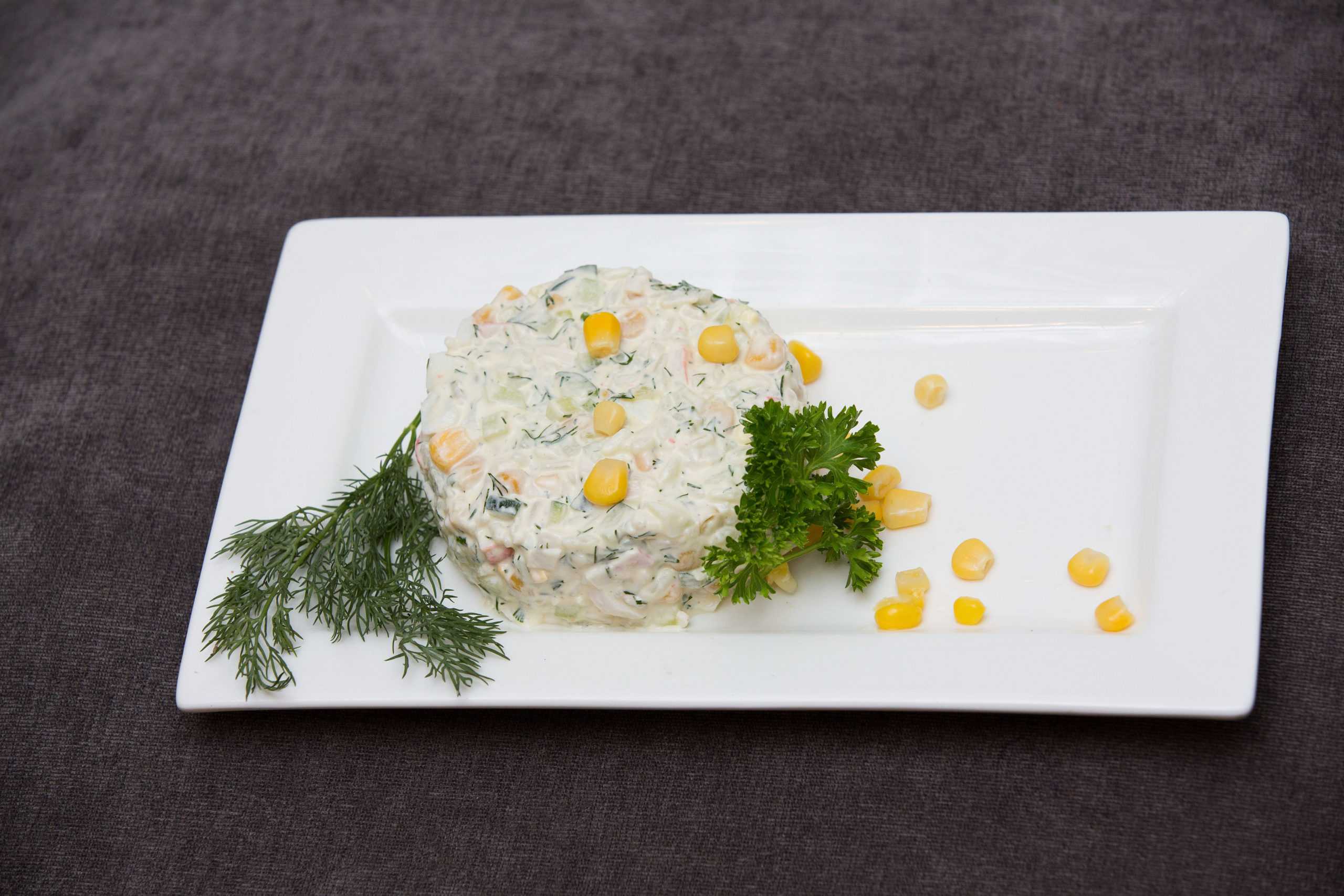 Салат с морковью и крабовыми палочками рецепт с фото пошагово - 1000.menu