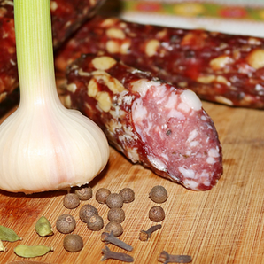 Сырокопченая колбаса - разновидности, состав, рецепты приготовления с фото и видео