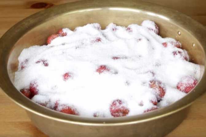 Заготовки клубники на зиму: рецепты варенья, компотов, джемы, заморозка ягод
