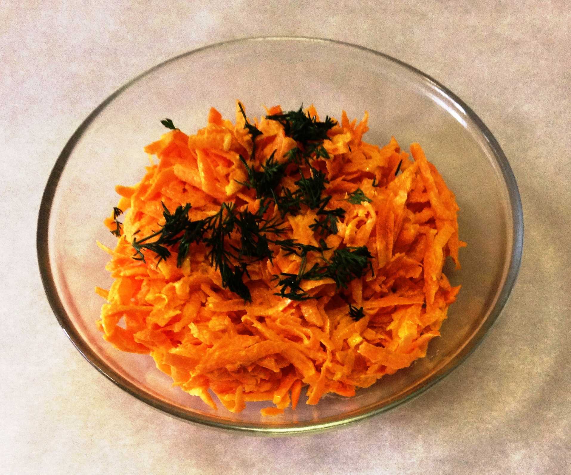 Салат из моркови с чесноком и майонезом и сыром рецепт с фото
