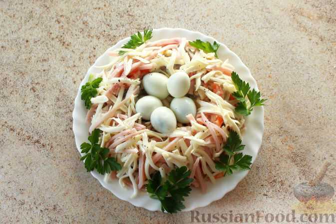 Салат гнездо глухаря с курицей классический простой рецепт с фото фоторецепт.ru