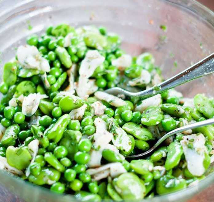 Салат с зеленым горошком консервированным. 9 очень вкусных рецептов