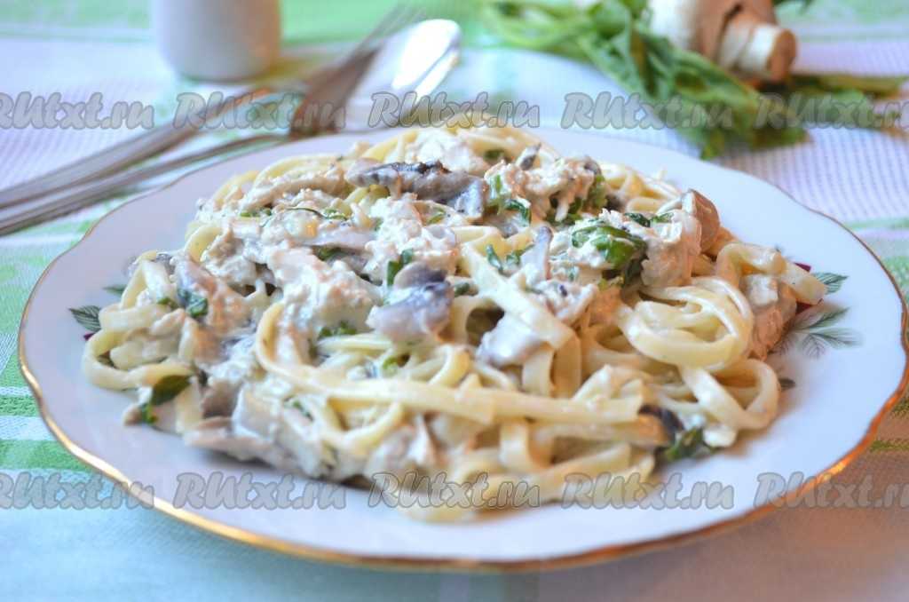 Фетучини с курицей и грибами — оригинальное итальянское блюдо из макарон