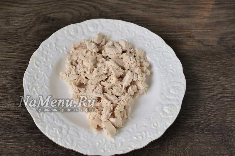 Салат ёжик с курицей к праздничному столу - рецепт с фото пошагово