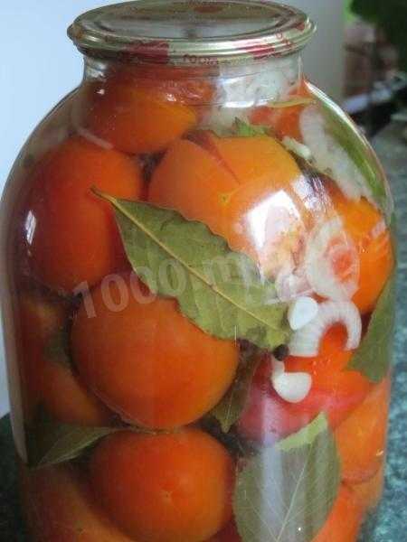 Как солить помидоры на зиму в банках 1 и 3 литра: простые рецепты