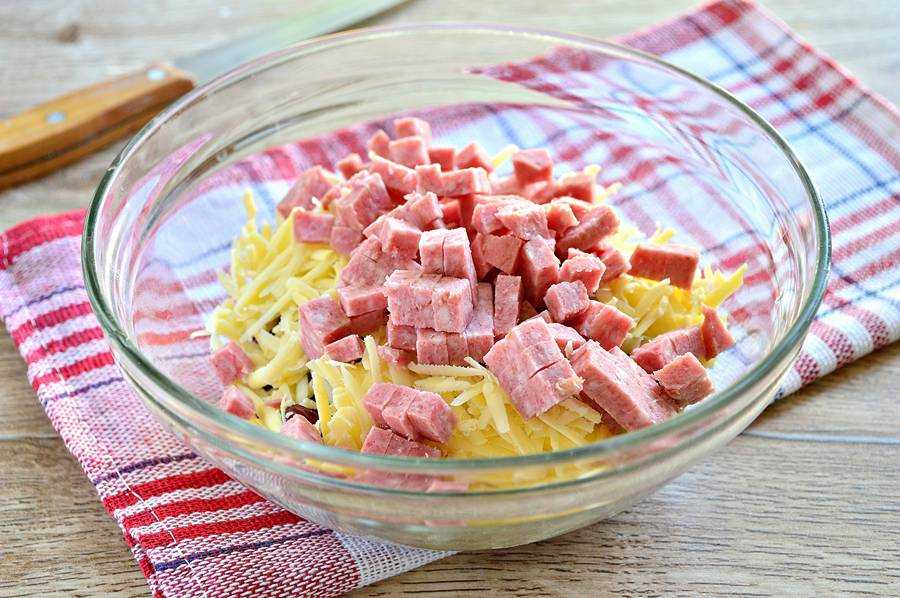 Салат с колбасой и сыром - 455 рецептов: салаты | foodini