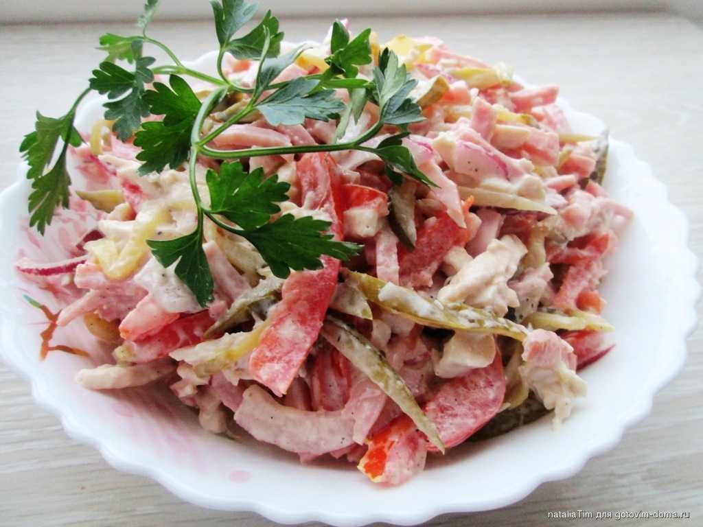 Салат из красной фасоли с ветчиной и сухариками рецепт с фото пошагово - 1000.menu