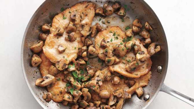 Опята, жареные со сметаной и луком: рецепты блюд из грибов