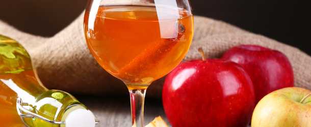 Как сделать  домашнее вино из яблок несколько рецептов