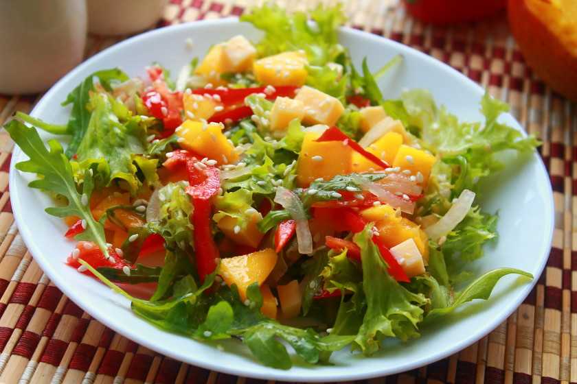 10 лучших салатов к летнему празднику