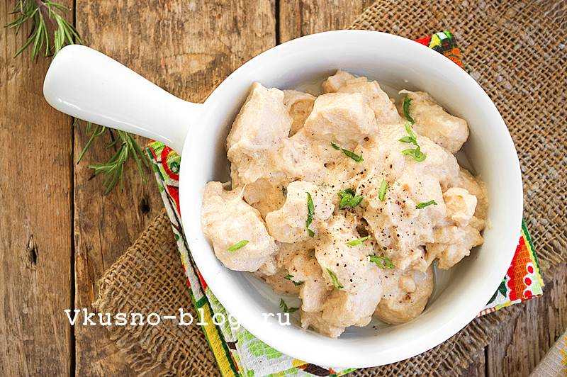 Куриное филе в сметанном соусе с грибами – 7 рецептов
