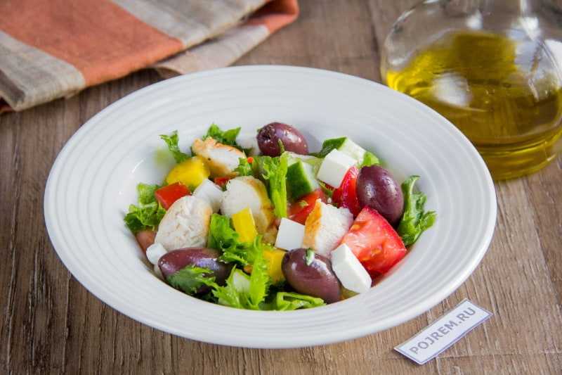 Греческий салат. классические рецепты с сухариками и курицей