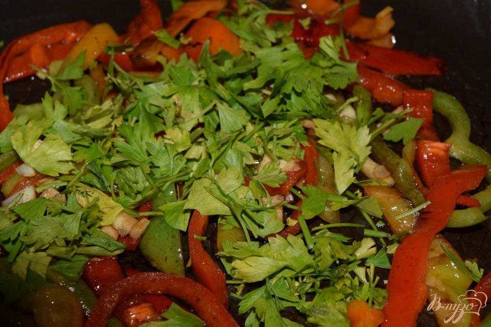 Как приготовить салат с красным болгарским перцем: поиск по ингредиентам, советы, отзывы, пошаговые фото, видео, подсчет калорий, изменение порций, похожие рецепты
