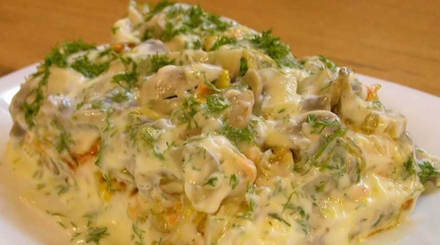 Салат лисья шубка – 5 рецептов с селедкой и грибами