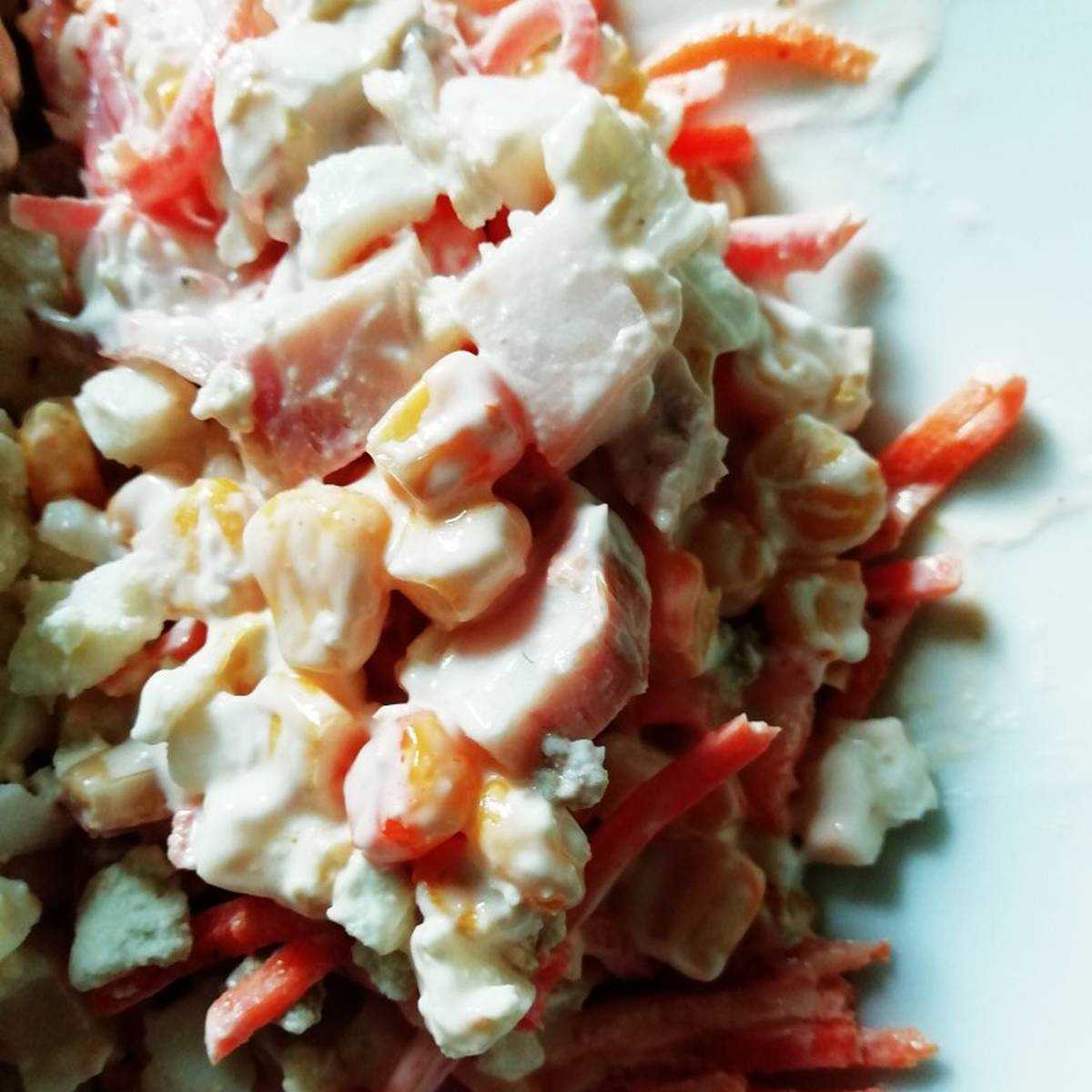 Салат с копченой грудкой рецепт самый вкусный и простой рецепт с фото пошагово
