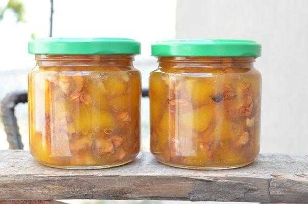 Абрикосовое варенье с грецкими орехами: рецепт приготовления на зиму
