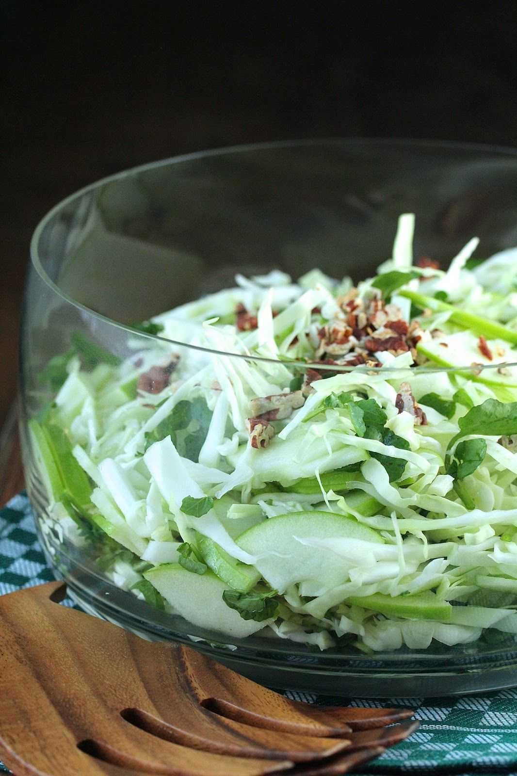 Салаты из свежей капусты: 17 очень вкусных рецептов