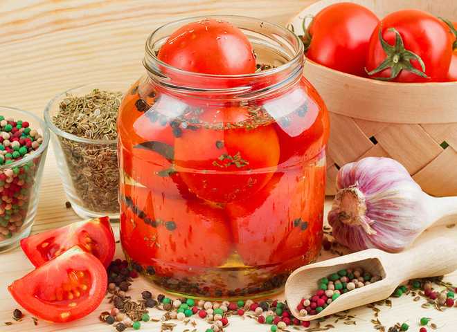 Маринованные помидоры на зиму в банках - ну очень вкусные!