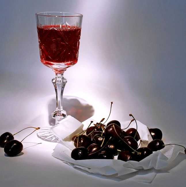 Вино из вишни с косточками: как приготовить в домашних условиях и сделать все правильно, и простой рецепт приготовления и полезные рекомендации