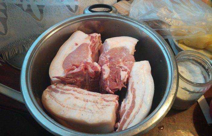 Правильный маринад для копчения свинины