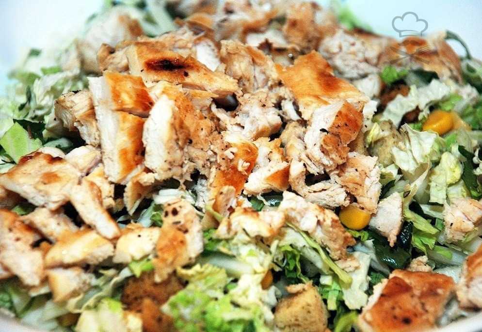 Салат с пекинской капустой и куриной грудкой и сельдереем рецепт с фото пошагово - 1000.menu