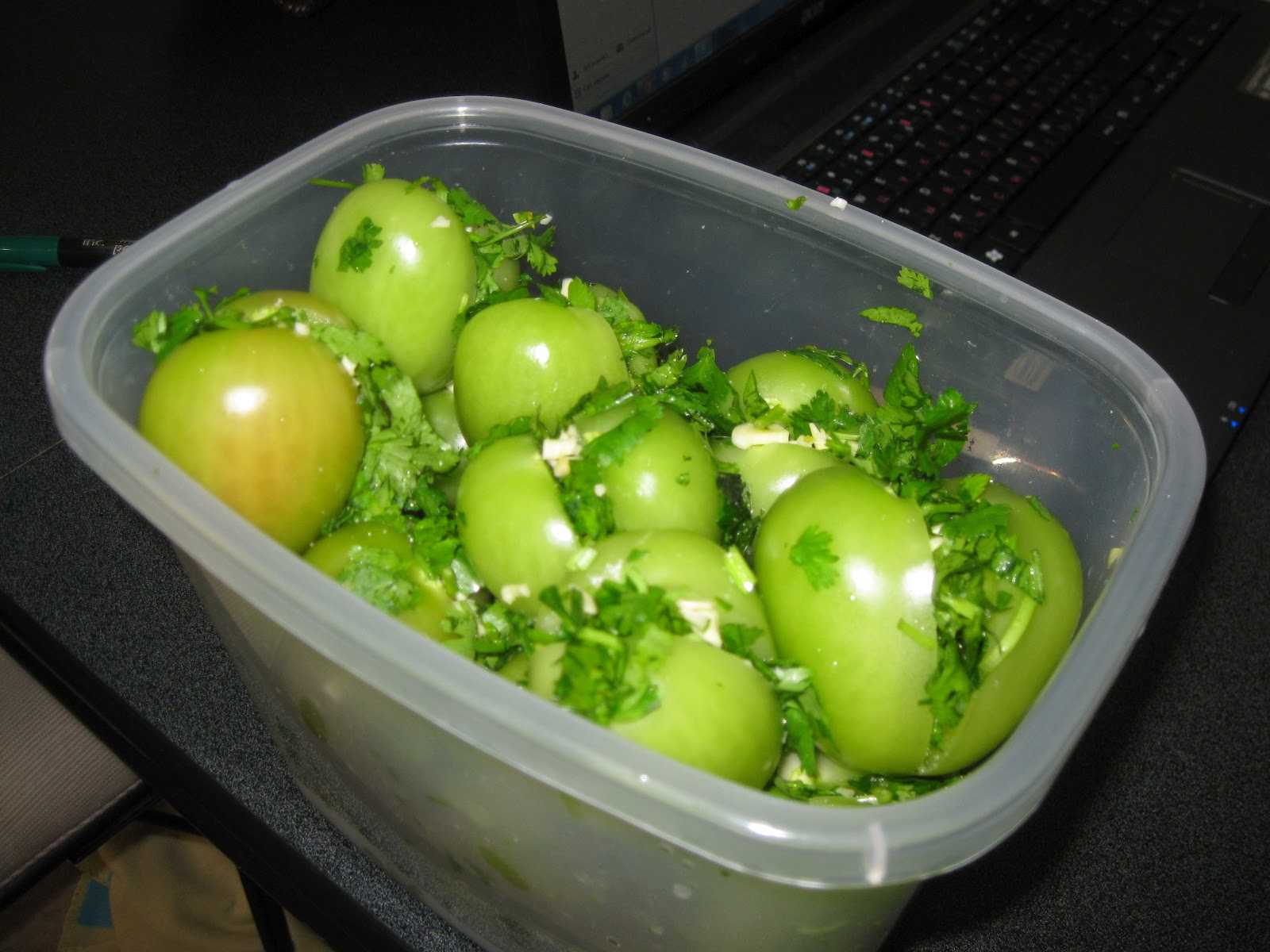 Малосольные помидоры 8 рецептов быстрого приготовления –  в банке, в пакете быстрый рецепт за 5 минут, в кастрюле и другие