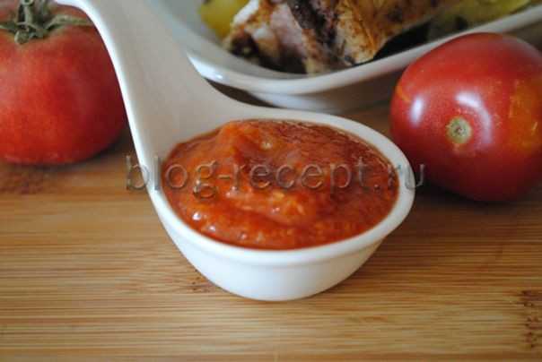 Аджика из помидор и чеснока на зиму без варки: 8 быстрых рецептов приготовления