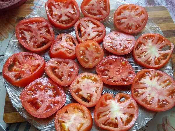 Подготовка томатов к заморозке и другие секреты сохранения томатов на зиму