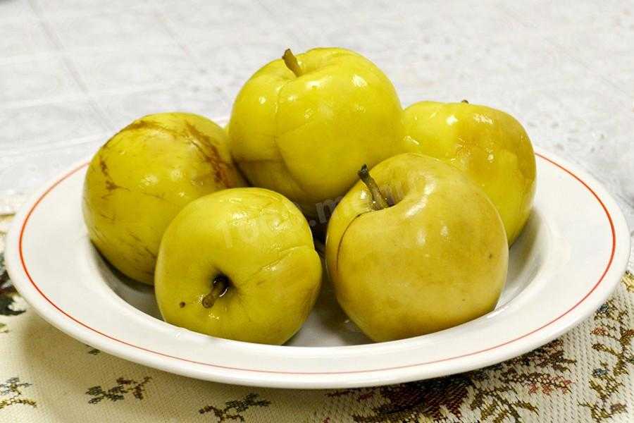 Моченые яблоки в банках - рецепты приготовления в домашних условиях