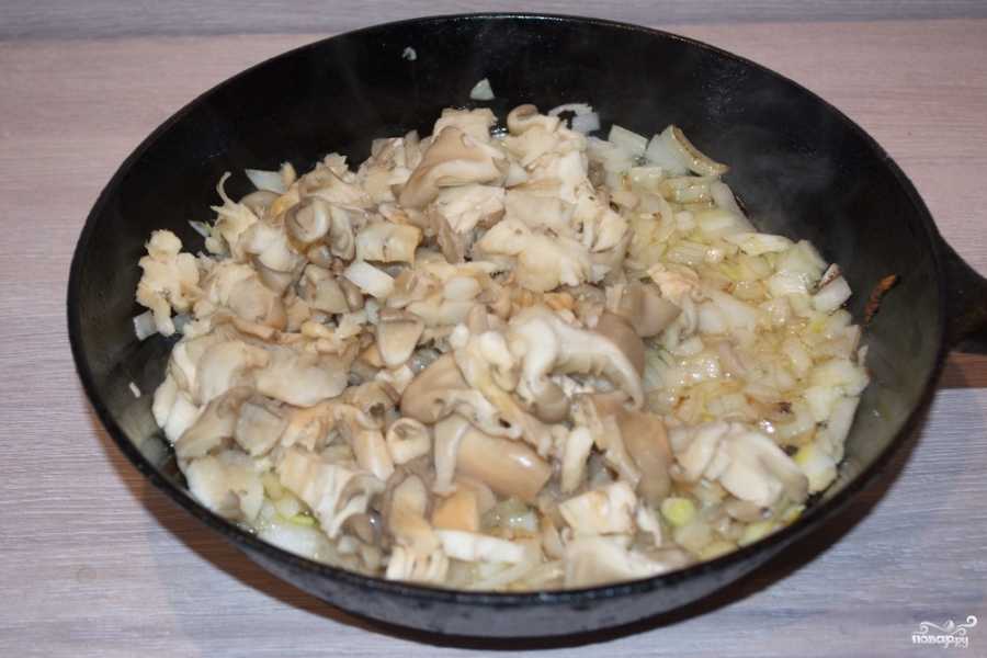 Как жарить вешенки: приготовление грибов на сковороде и в духовке, рецепты с луком, курицей и сметаной