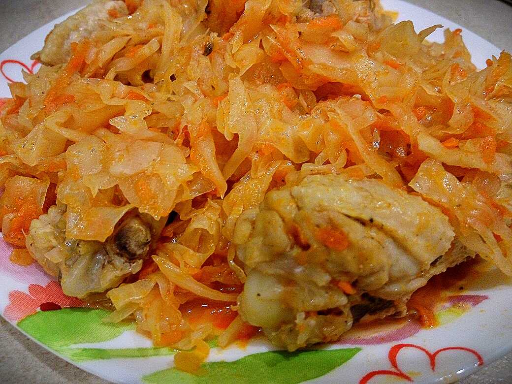 Тушеная капуста с курицей и морковью в кастрюле рецепт с фото пошагово - 1000.menu