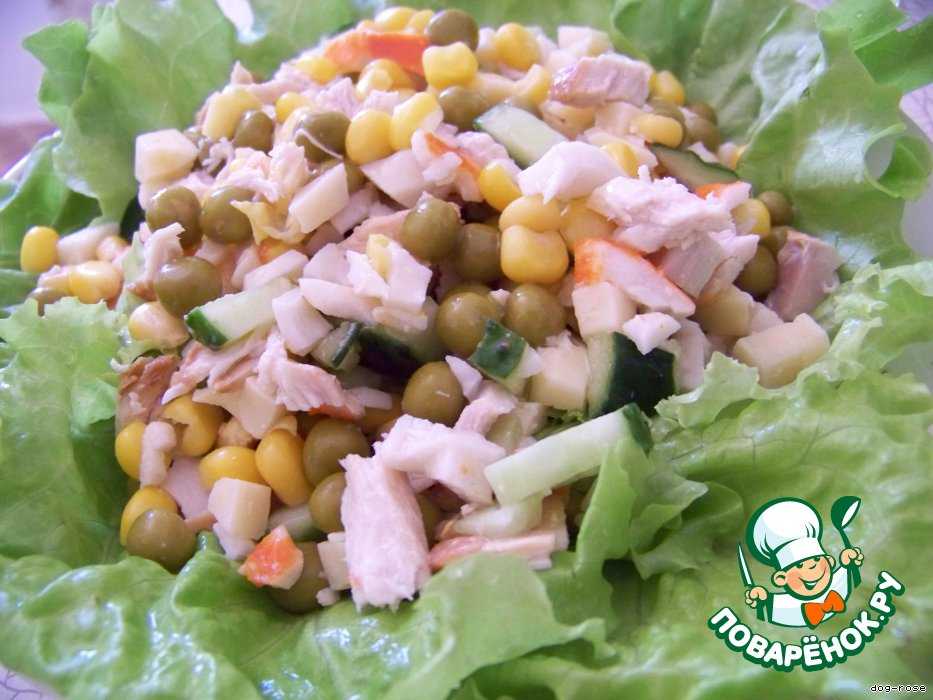 Салат из крабовых палочек классический