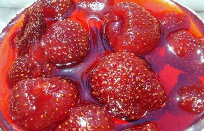 Варенье из клубники: рецепты на зиму с целыми ягодами, пятиминутка, с желатином