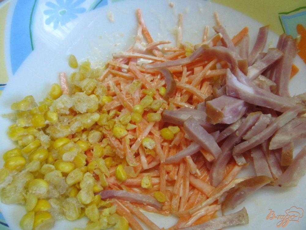Салат с корейской морковью - 110 рецептов приготовления пошагово - 1000.menu
