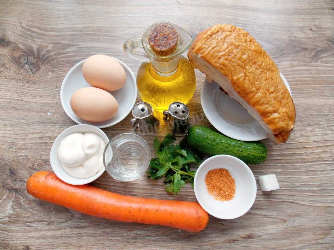 Салат с корейской морковью и копченой колбасой - необычное сочетание: рецепт с фото и видео