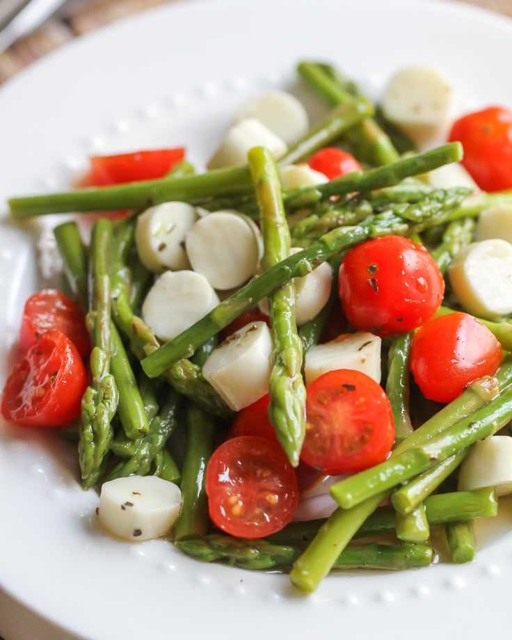 Салат из спаржи - 7 рецептов из свежей, зеленой, с фото пошагово